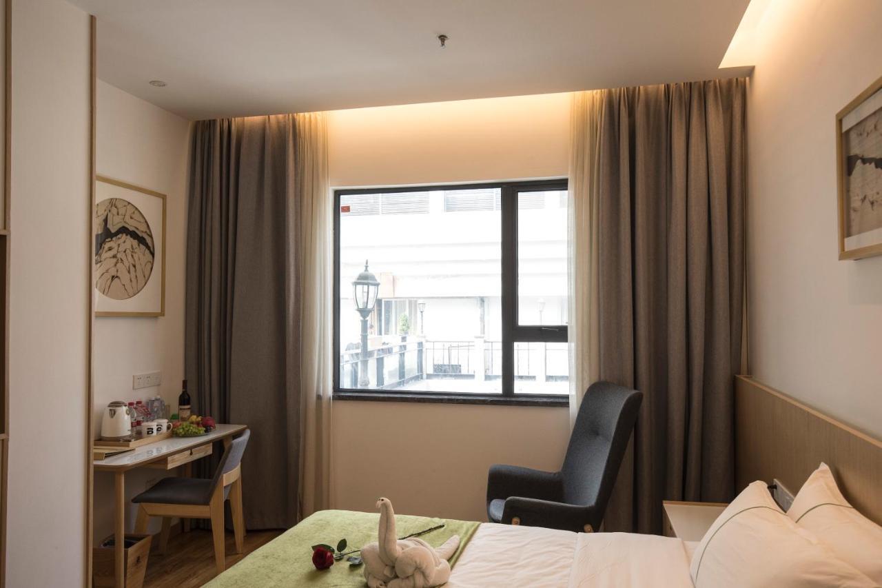 Bindun Langyi Hotel Yuzhong Екстериор снимка